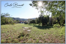 For Sale: Beautiful 1940s villa in Reynes – Rare opportunity with 3 apartments and 3600 m² of land