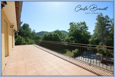 Belle villa de 2002 avec grand terrain et grand garage  SAINT LAURENT DE CERDANS (66)
