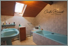 For Sale: Beautiful 1940s villa in Reynes – Rare opportunity with 3 apartments and 3600 m² of land