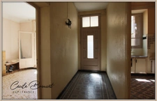 Appartement à rénover 50m2 avec cour et cave - Céret 66400