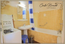 One-bedroom apartment with balcony in the heart of Amélie-les-Bains – Prime location