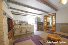 Maison en pierre de 186,64 m² avec 3 chambres rénovée en 1999 sur un terrain de 413 m²