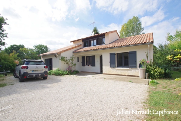 Maison familiale de 127,48 m² avec 5 chambres sur un terrain clos de 1133 m² 