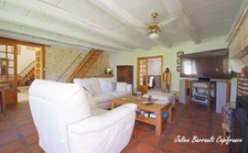 Maison en pierre de 186,64 m² avec 3 chambres rénovée en 1999 sur un terrain de 413 m²