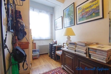 Maison de ville de 116,54 m² de 4 chambres avec une véranda et un garage sur une parcelle de 528m² au bord du Clain.