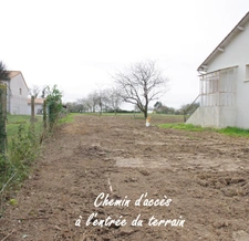 Terrain constructible à vendre de 2552 m² au calme à SAINT JULIEN L'ARS