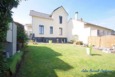 Maison familiale de 148m² avec 5 chambres entièrement rénovée en 2021 sur un terrain clos de 438m² 