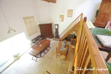 Maison en pierre de 186,64 m² avec 3 chambres rénovée en 1999 sur un terrain de 413 m²