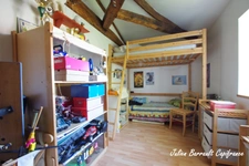 Maison en pierre de 186,64 m² avec 3 chambres rénovée en 1999 sur un terrain de 413 m²