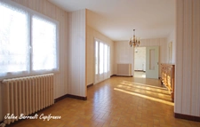 Maison familiale 3 chambres et double séjour, idéalement située à Sèvres Anxaumont