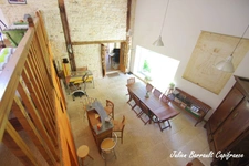 Maison en pierre de 186,64 m² avec 3 chambres rénovée en 1999 sur un terrain de 413 m²