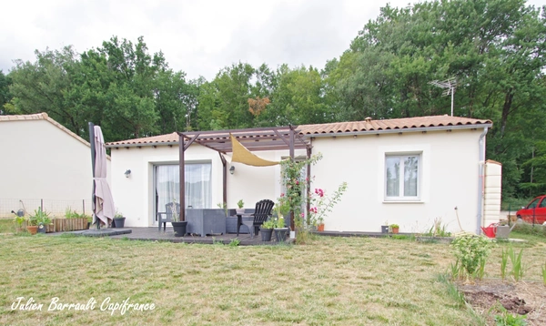 Maison de 2018 avec 2 chambres à St Julien l'Ars