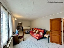 Maison familiale fonctionnelle  avec sous sol complet, à vendre 5 pièces CLUSES (74)