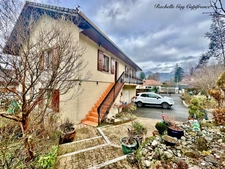 Maison familiale fonctionnelle  avec sous sol complet, à vendre 5 pièces CLUSES (74)