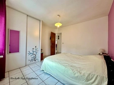 Maison familiale fonctionnelle  avec sous sol complet, à vendre 5 pièces CLUSES (74)