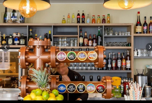 BAR PUR LYON CA : 570 000 € HT