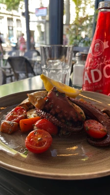 Brasserie LYON, Terrasse de 140 couverts 