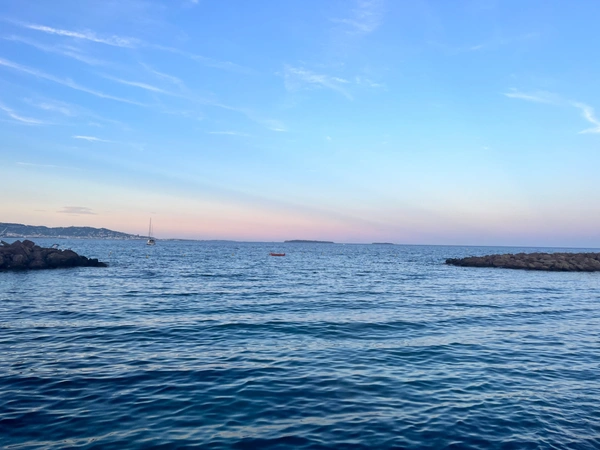 Golfe de Saint Tropez-restaurant de plage en pleine propriété