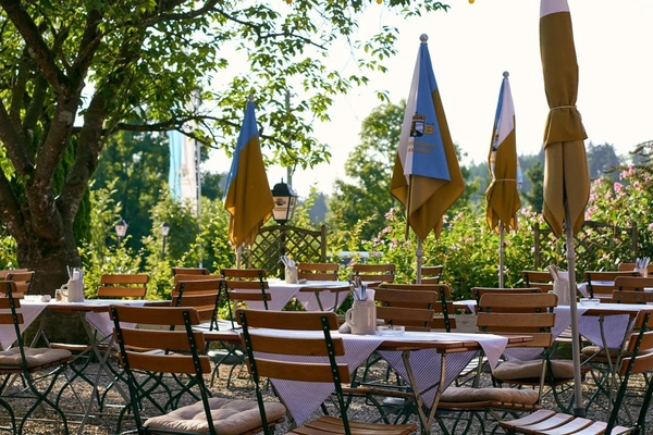 proche de LOZANNE (69) Restaurant et belle terrasse