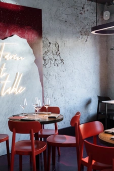 BAR-RESTAURANT 1,5 M€ de CA : Unique et Exceptionnel à LYON 