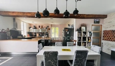 Property of 3 houses in a bucolic setting 20 minutes from LA ROCHELLE 