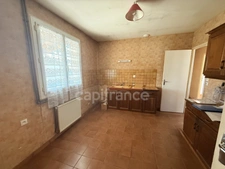 Maison Plain Pied - 4 chambres - 2 Garages - Jardin clos  SAINT JEAN DE LIVERSAY 