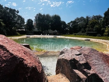 Property of 3 houses in a bucolic setting 20 minutes from LA ROCHELLE 