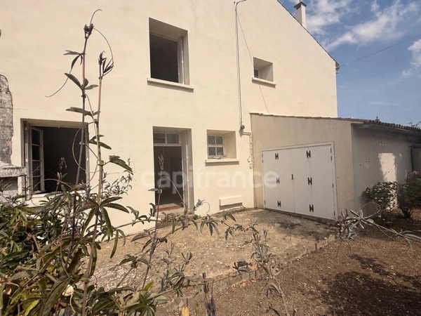 MAUZE SUR LE MIGNON - Maison 3 chambres Garage Cour privative 