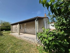 Maison Plain Pied - 4 chambres - 2 Garages - Jardin clos  SAINT JEAN DE LIVERSAY 