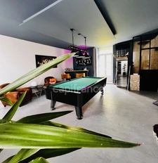 Property of 3 houses in a bucolic setting 20 minutes from LA ROCHELLE 