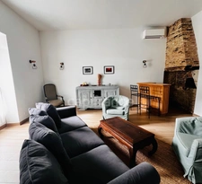 Property of 3 houses in a bucolic setting 20 minutes from LA ROCHELLE 