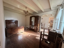 Maison à renover avec dépendances, Marsais 