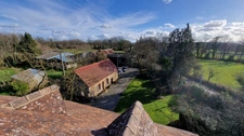 Exclusivté Capifrance \ Maison rénovée sur 1,43ha / 5 minutes de Briouze !