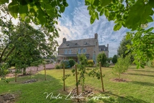 Maison en pierre rénovée de 202 m² – 4 chambres + studio indépendant – Dépendance de 100 m² – Terrain clos de 2 775 m²