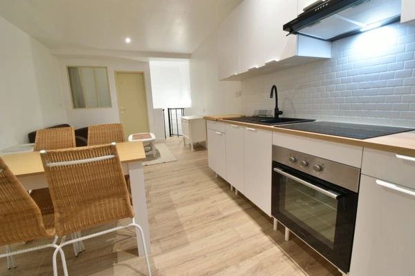 Appartement duplex à louer meublé 3 pièces SAINTE LIVRADE SUR LOT (47)