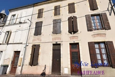 Dpt Lot et Garonne (47), à vendre VILLENEUVE SUR LOT maison de ville, P6  idéale investisseurs, ou familles, 