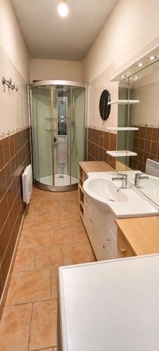 Local à vendre MONSEMPRON LIBOS (47), LOCAL GARAGE 348m2 ( loué ) + appartement T3- idéal ARTISAN/INVESTISSEUR, EXCELLENTE RENTABILITE