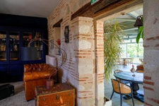 Propriete à vendre 14 pièces SAINTE LIVRADE SUR LOT (47)Sainte-Livrade-sur-Lot – Propriété de caractère à projets multiples en bord de rivière avec accès privatif au Lot