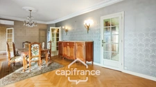 Dpt Lot et Garonne (47), à vendre VILLENEUVE SUR LOT maison P6 de 189 m² - Terrain de 1 546,00 m² 