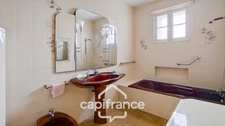 Dpt Lot et Garonne (47), à vendre VILLENEUVE SUR LOT maison P6 de 189 m² - Terrain de 1 546,00 m² 