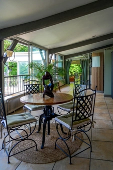 Propriete à vendre 14 pièces SAINTE LIVRADE SUR LOT (47)Sainte-Livrade-sur-Lot – Propriété de caractère à projets multiples en bord de rivière avec accès privatif au Lot