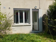 Studio apartment for sale with private garden in Ferney-Voltaire (01)