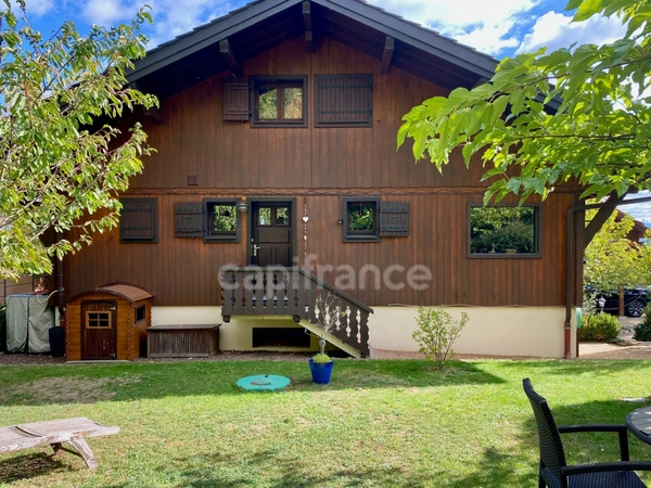 Chalet à vendre 6 pièces CROZET (01)
