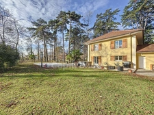 Maison à vendre 8 pièces GEX (01)