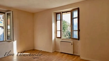 Maison mitoyenne + annexe en pierre à vendre à VIONS en CHAUTAGNE, avec cour et terrain - env. 35 mns d'Aix-les-Bains et env. 50 mns d'Annecy