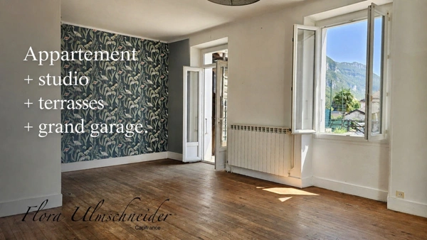 Au cœur du village de Chindrieux (73) – Ensemble immobilier avec appartement d'env. 134 m² à rénover, studio d'env. 32 m² rénové et grand garage