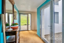 Large house for sale in Ontex (73) with building land. 20 minutes from Chindrieux, 40 minutes from Aix-les-Bains, 1 hour 30 minutes from Geneva. Views of Lake Bourget and Mont Blanc.