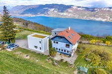 Propriété d'exception avec vue lac et Mont Blanc – 271 m² – DPE C – Ontex - 35 minutes de Chambéry, 40 minutes d’Aix-les-Bains, 1H30 de Genève. Annecy. Vue lac du Bourget et le Mont Blanc