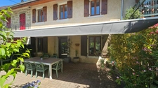 Authenticité et espace : grande maison mitoyenne en pierre avec 5 chambres à vendre à CHINDRIEUX avec garage et terrain proche du lac du Bourget
