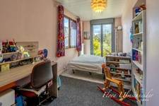Grande maison à vendre à ONTEX (73) avec terrain à bâtir. À 20 minutes de Chindrieux, 40 minutes d’Aix-les-Bains, 1H30 de Genève. Vue lac du Bourget et le Mont Blanc